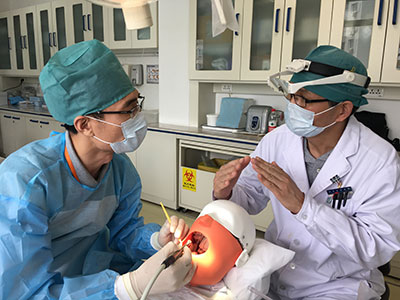 01-023+口腔治療新技術教與學.jpg